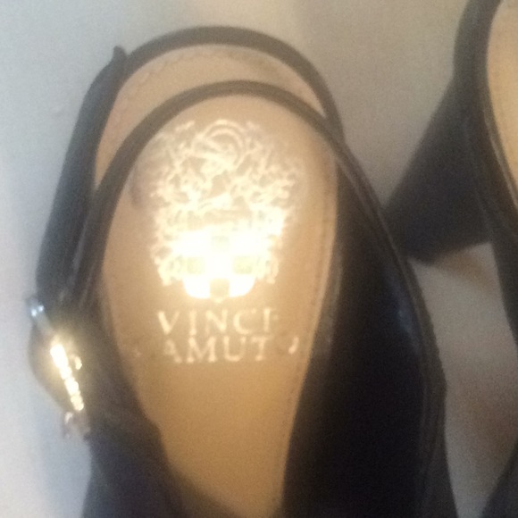 Shoes - Picture 4 of 4